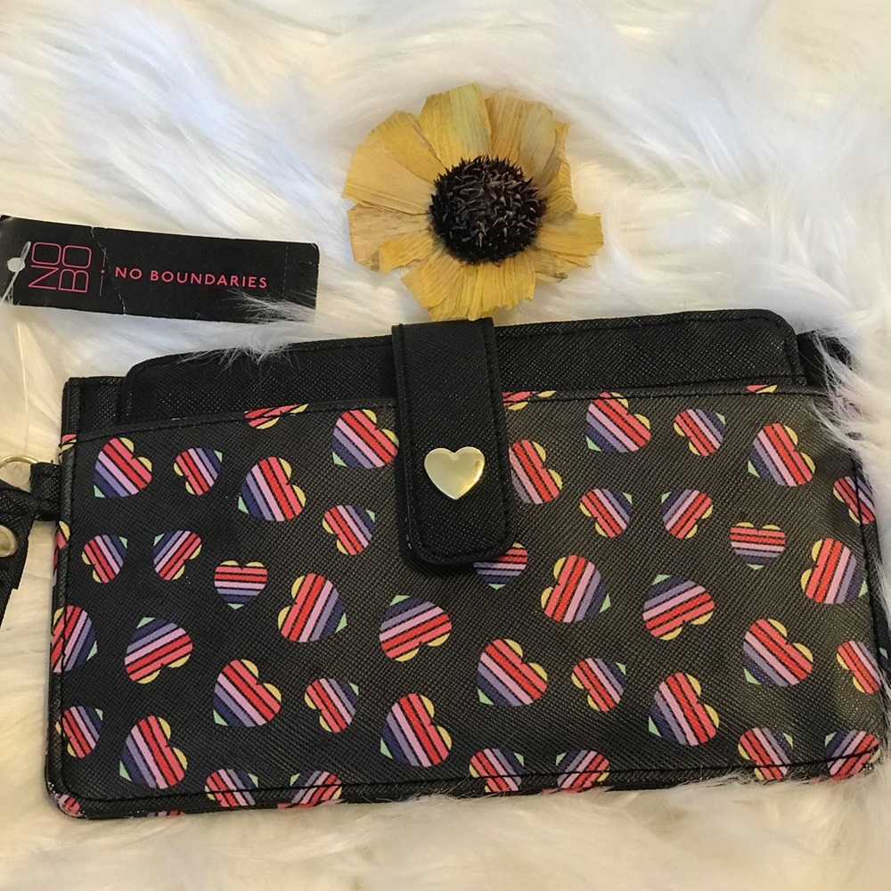 New W/ Tags Rainbow Wristlet! Aprox 4’H Aprox 7’W